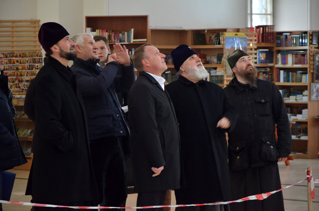 В Свято- Николаевском  Белогорском  мужском  монастыре состоялось выездное совещание по поводу подготовки празднования 100-летия Крестовоздвиженского собора.